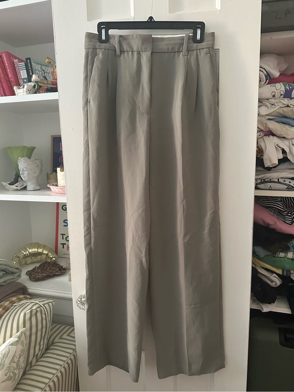 aritzia sage grey effortless pant